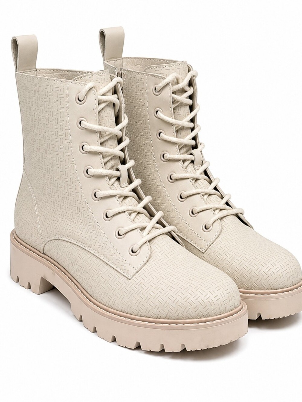 DV by Dolce Vita Piker Perforated Combat Lug Boots Ivory 9.5 Moto Grunge Indie